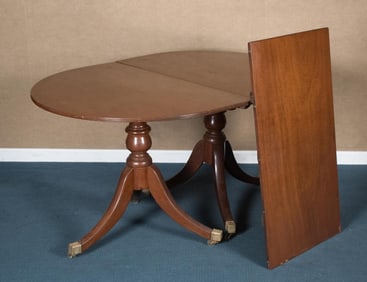 19TH C. DIMINUTIVE DOUBLE PEDESTAL DINING TABLE.