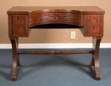 19TH C. AMERICAN FEDERAL MAHOGANY VANITY.