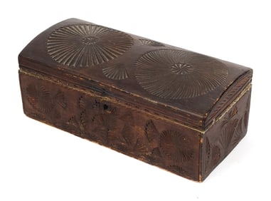 19TH C. FOLK ART CHIP CARVED BOX.