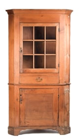 18TH C. CHIPPENDALE PINE CORNER CUPBOARD.
