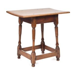 MID 18TH C SMALL NE TAVERN TABLE, OLD FINISH