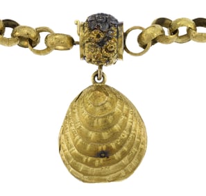 19TH C. 15K GOLD OYSTER VINAIGRETTE NECKLACE.