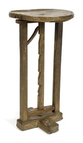 RARE EARLY AMERICAN ADJUSTABLE CANDLESTAND.