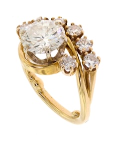 14K GOLD 2.75 CT. DIAMOND CLUSTER RING.