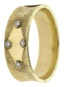 VINTAGE 14K GOLD DIAMOND HINGED BANGLE BRACELET.