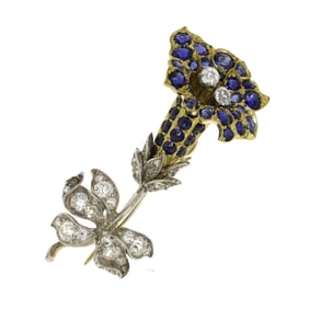 ANTIQUE 18K GOLD SAPPHIRE & DIAMOND FLOWER PIN.