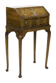 19TH C. ENGLISH QA STYLE PETITE DESK.