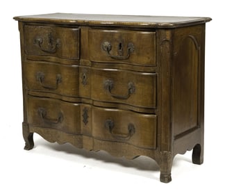 18TH C. FRENCH WALNUT COMMODE.