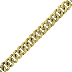 VICTORIAN 18K GOLD EMBOSSED CURB STYLE BRACELET.
