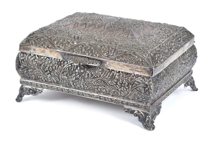 ANTIQUE ORNATE PERSIAN SILVER BOX.