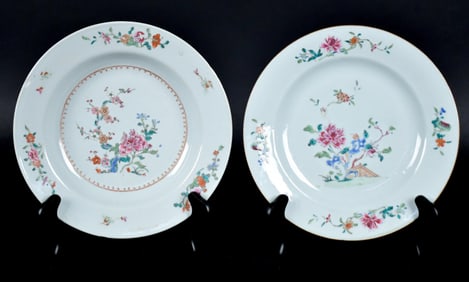 TWO 18TH C. CHINESE EXPORT PORCELAIN PLATES.