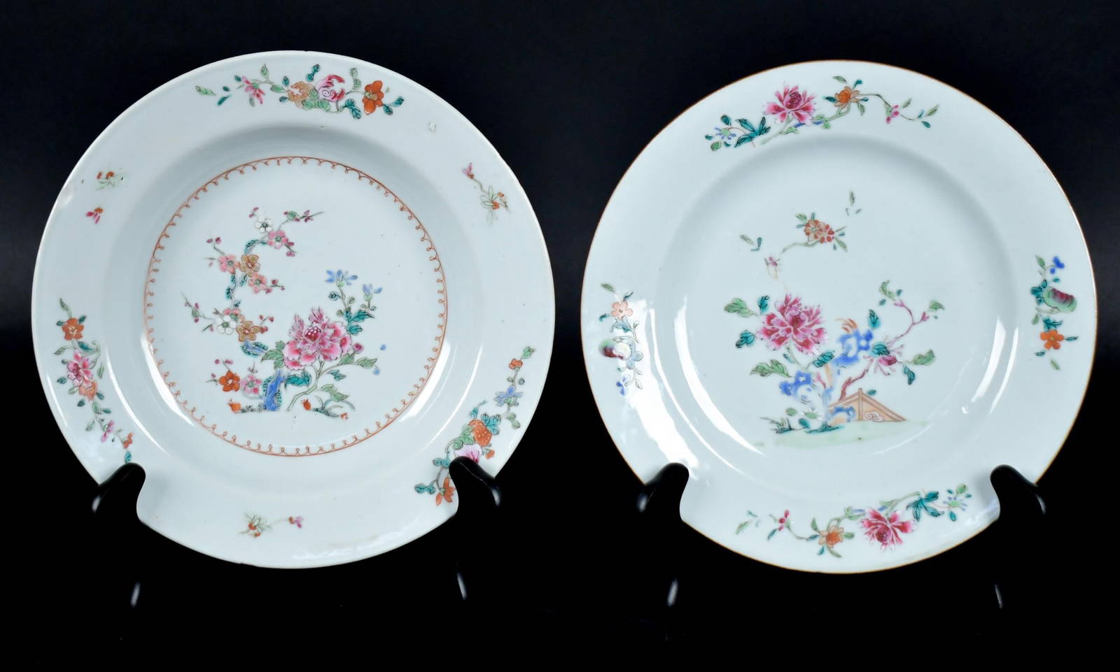 TWO 18TH C. CHINESE EXPORT PORCELAIN PLATES.