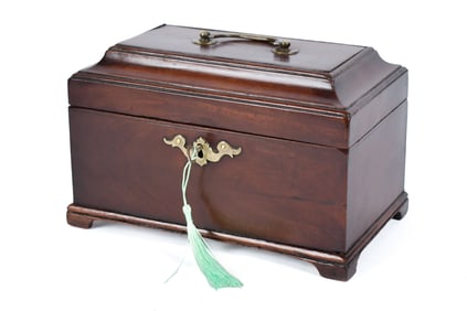 19TH C. CHIPPENDALE TEA CADDY.