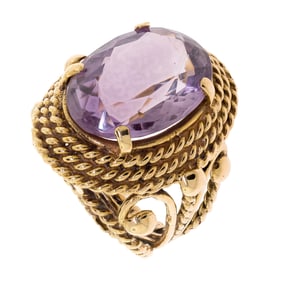 VINTAGE 14K GOLD OVAL AMETHYST RING.
