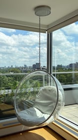EERO AARNIO HANGING BUBBLE CHAIR.