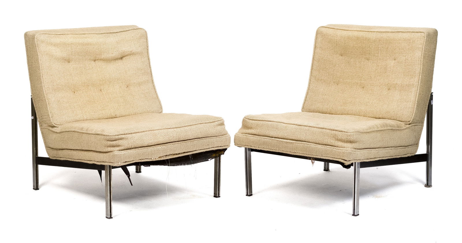 PR. VINTAGE KNOLL PARALLEL BAR CHAIRS.: A pair of vintage mid-century ‘Parallel Bar’ lounge/slipper chairs, designed by Florence Knoll Bassett ca. 1955, purchased in the early 1960s. Each with ivory single cushion upholstered ba
