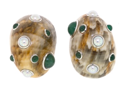 TRIANON 18K GOLD SHELL, AVENTURINE & PEARL CLIP-ONS.