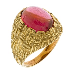 ITALIAN 18K GOLD RUBELLITE TOURMALINE CABOCHON RING.