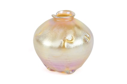 ANTIQUE TIFFANY FAVRILE TWISTED PRUNTS VASE.