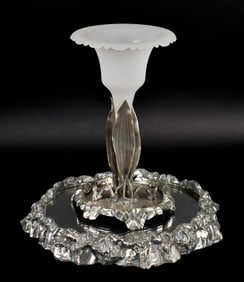 VICTORIAN MIRRORED PLATEAU AND CENTERPIECE, 2PCS.