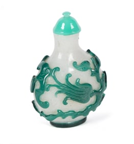ANTIQUE CHINESE PEKING GLASS SNUFF BOTTLE.