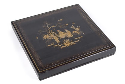ANTIQUE JAPANESE LACQUER KIMONO BOX.