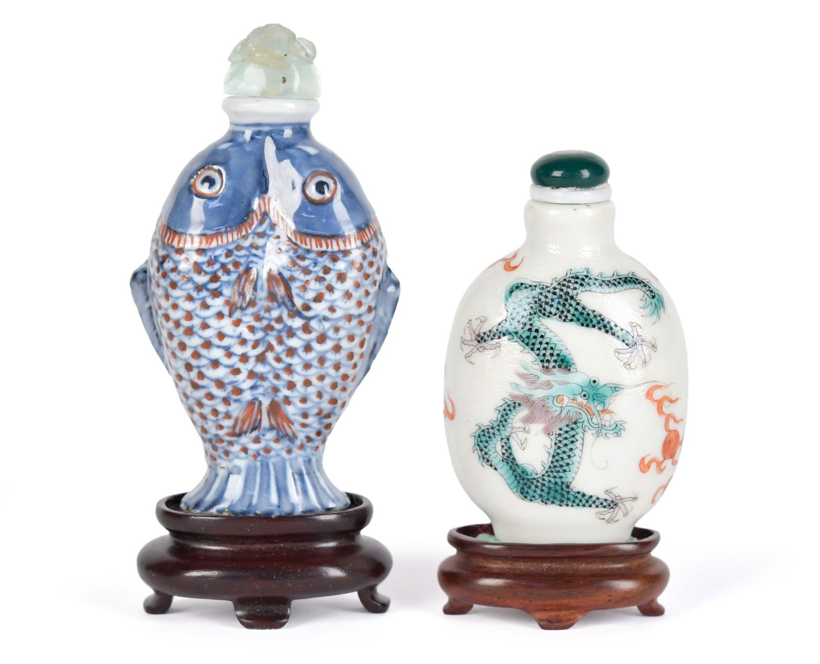TWO ANTIQUE CHINESE PORCELAIN SNUFF BOTTLES. (1 of 10)