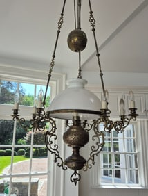ANTIQUE HANGING VICTORIAN BRASS CHANDELIER.
