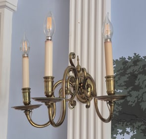FOUR VINTAGE BRASS WALL SCONCES.