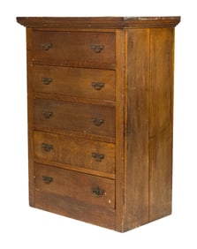 ANTIQUE ARTS & CRAFTS OAK CHEST.