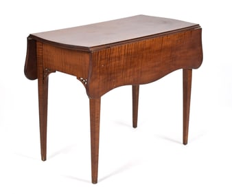 EARLY 19TH C. AMERICAN TIGER MAPLE PEMBROKE TABLE.