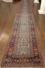 FINE ANTIQUE ORIENTAL BIDJAR RUNNER/RUG.