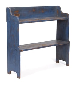 ANTIQUE BUCKET BENCH IN BLUE PAINT.