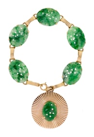 VINTAGE RETRO 14K GOLD CHINESE CARVED JADE BRACELET.