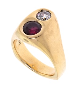 MEN'S 18K GOLD RUBY & DIAMOND RING.