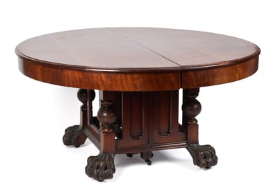 EXCEPTIONAL LATE 19TH C. MAHOGANY DINING TABLE.