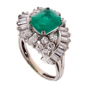 VINTAGE 14K GOLD EMERALD & DIAMOND COCKTAIL RING.