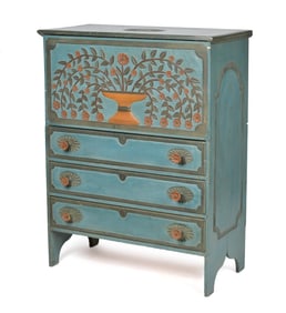 FINE VINTAGE STEPHEN HUNECK BLANKET CHEST.