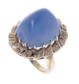 VINTAGE 14K GOLD BLUE CHALCEDONY & DIAMOND RING.