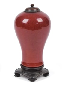 ANTIQUE CHINESE OXBLOOD PORCELAIN VASE.