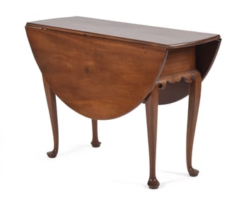 DIMINUTIVE 18TH C. MAHOGANY QA TABLE.