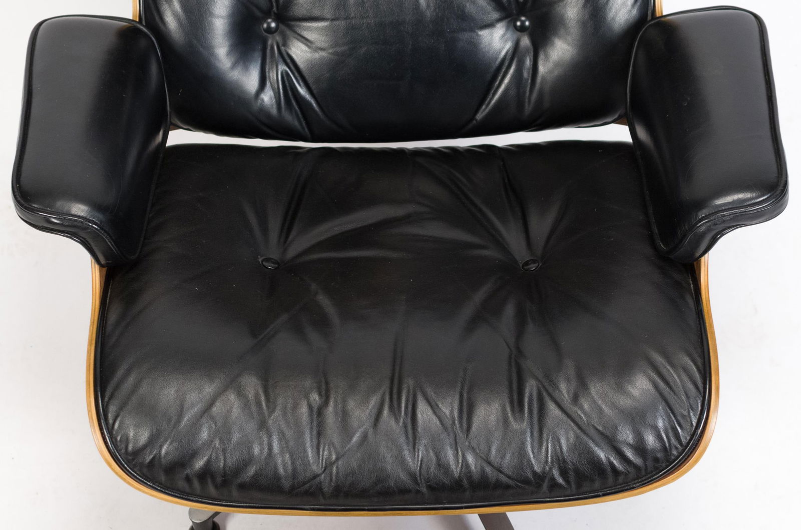 ICONIC HERMAN MILLER EAMES 670 LOUNGE & 671 OTTOMAN - 12