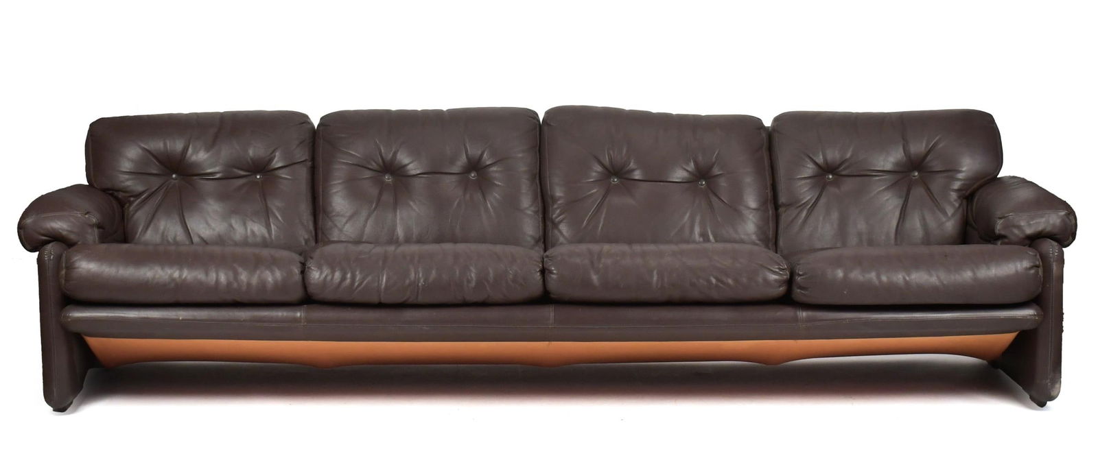 B&B ITALIA VINTAGE BROWN LEATHER SOFA.: A vintage brown leather B&B Italia labeled sofa with loosee seat and back cushions.26.5”H x 109”W x 35”D x 16” seat H.