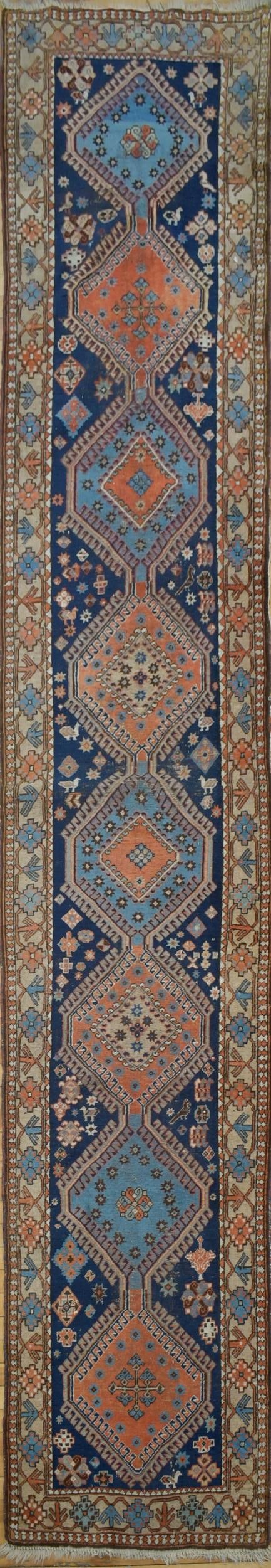 ANTIQUE ORIENTAL RUNNER RUG. (1 of 6)