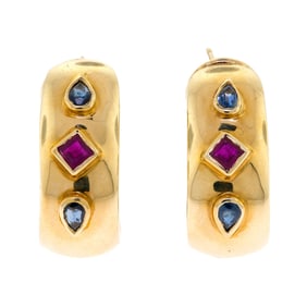 14K GOLD RUBY & SAPPHIRE HALF-HOOP POST EARRINGS.