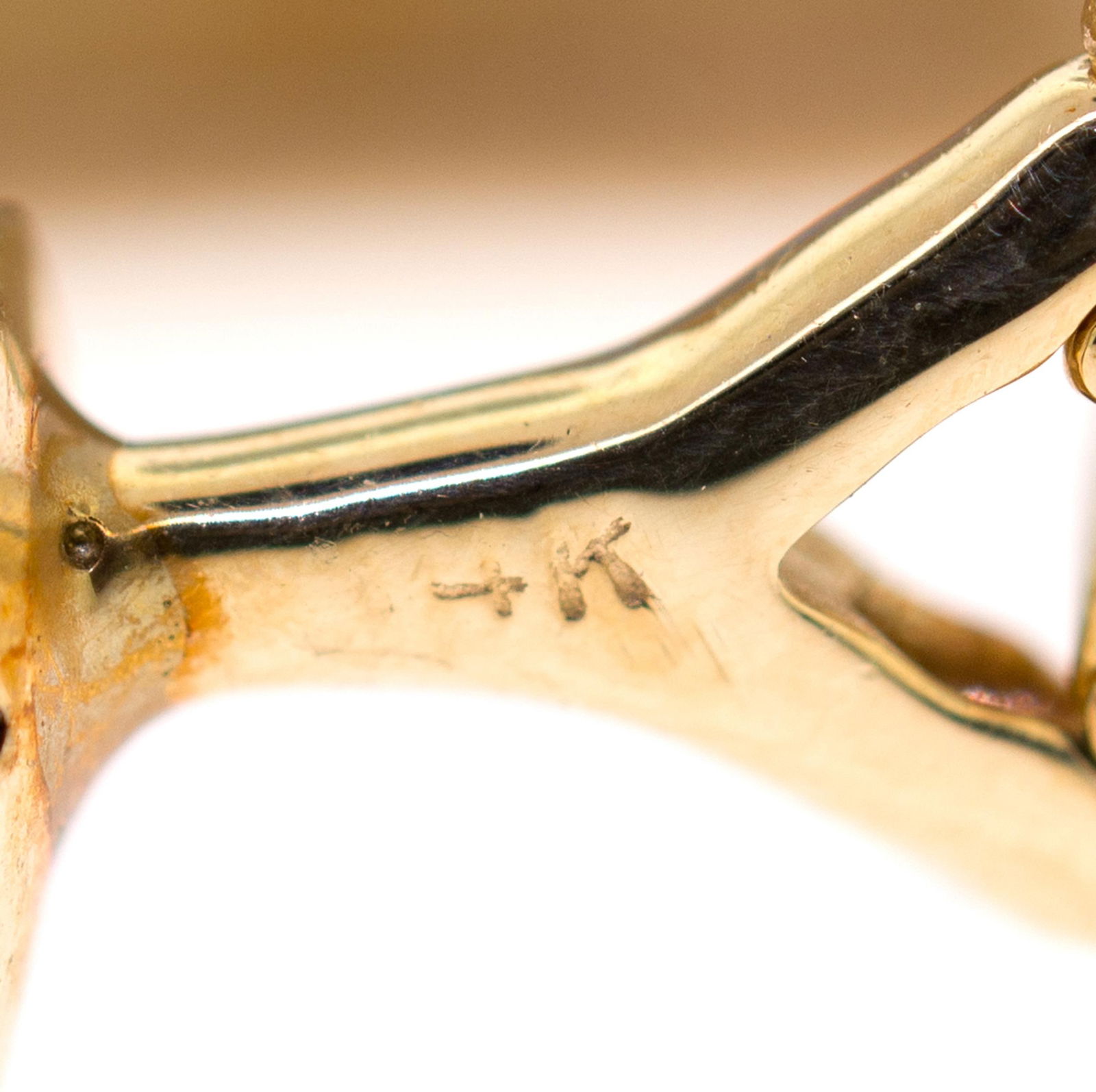 14K GOLD RUBY & SAPPHIRE HALF-HOOP POST EARRINGS. - 6