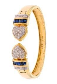 18K GOLD SAPPHIRE & DIAMOND HEART BANGLE BRACELET.