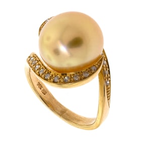 14K GOLD GOLDEN SOUTH SEA PEARL & DIAMOND RING.