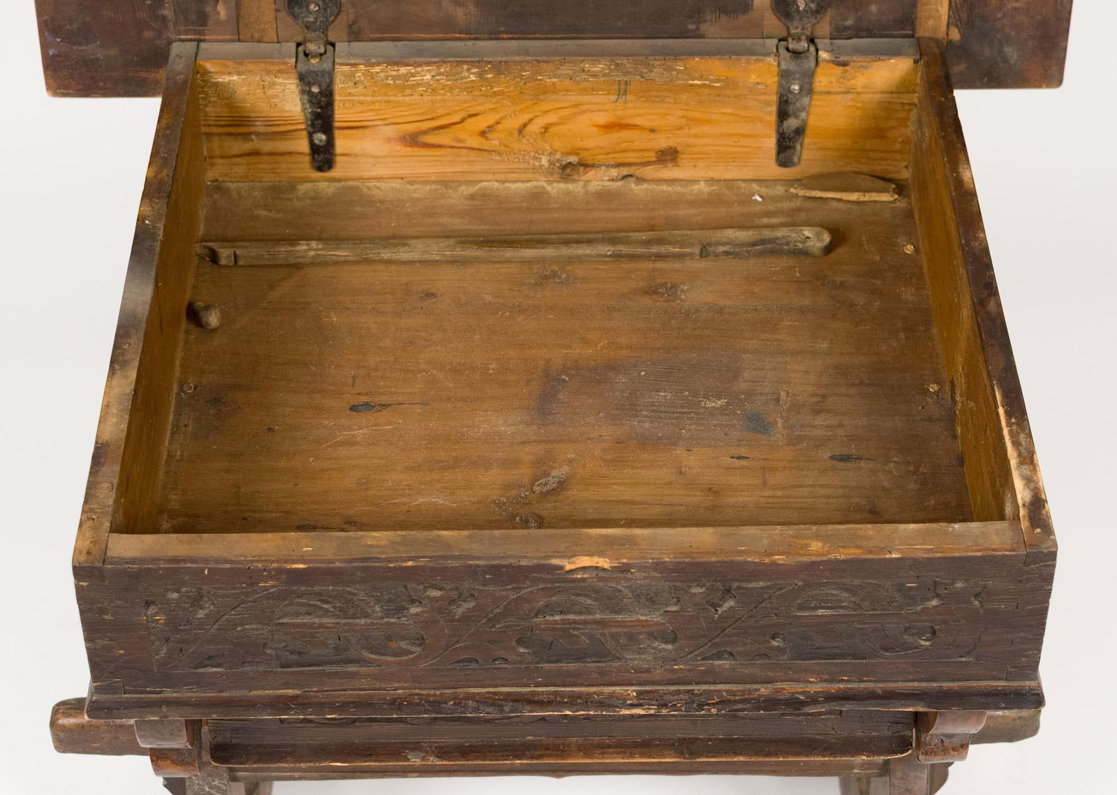 18TH C. ITALIAN BAROQUE TABLE. - 7