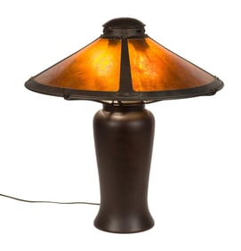MICA LAMP CO. TABLE LAMP.